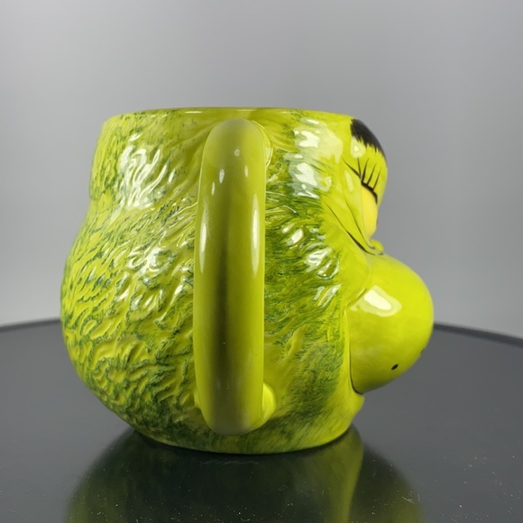 The Grinch 3D Face Sculpted Ceramic Green Mug - Picture 5 of 8